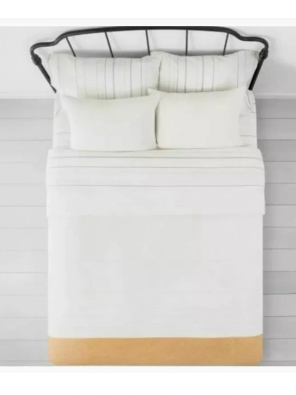 Hearth & Hand ivory duvet Set with mustard yellow Border